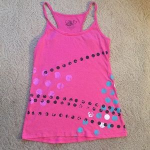 pink tank top